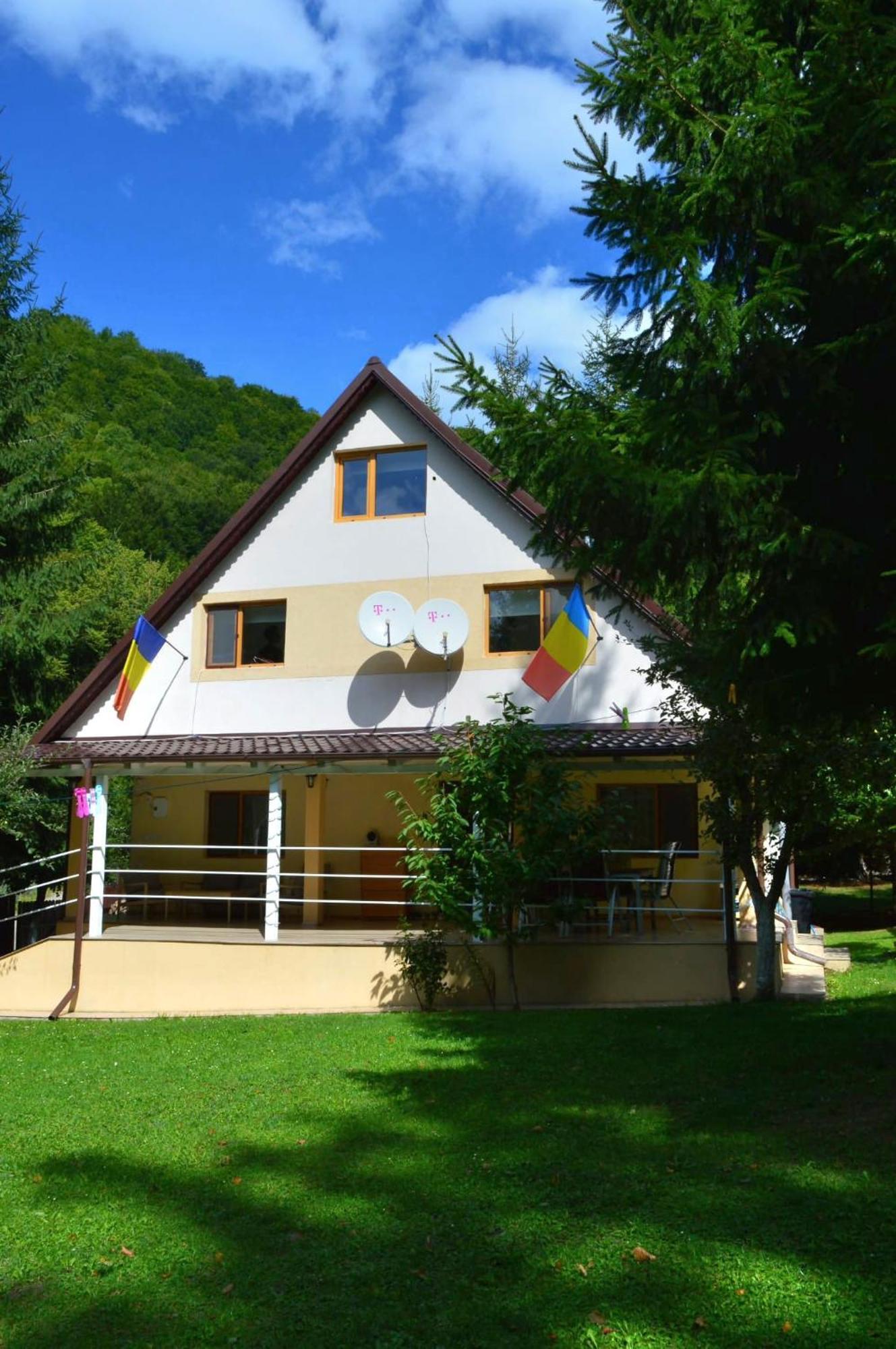 Casa Aris Lepsa Vrancea Hotel Exterior photo